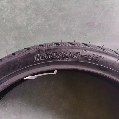 Нилоновая безтрубная мотоциклетная шина 100/80-17 OEM принимается в Циндао с портом погрузки