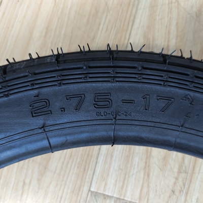 Природные резиновые мотоциклетные шины и безтрубные шины 2.75-17 собственные с DOT ISO CCC SONCAP