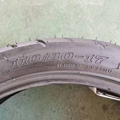 110/80-17 Мотоциклетная шина из Тайваня с натуральной резиной и 6pr/8pr Ply Rating