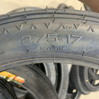 Продажа шин для мотоциклов в порту Циндао 2.75-17