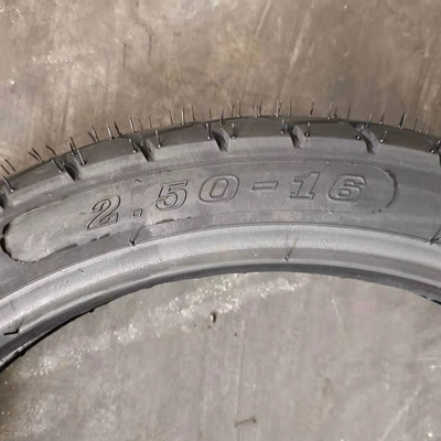 OEM принятое натуральное резиновое мотоциклетное шины/шины и внутренние трубы 2.50-16 для производительности