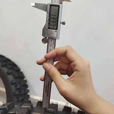 140/80/18 140/80 r18 Мотоциклетная шина для рынка Южной Америки 150 км/ч Скорость