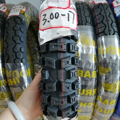 35%-55% содержания каучука в мотоциклетных шинах 3.00-17 для безтрубной продажи на мотоциклах