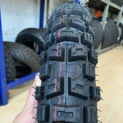 5000 штук в день Maxxis Мотоциклетные шины для Bajaj Boxer 300-17 Содержание каучука 35%-55%