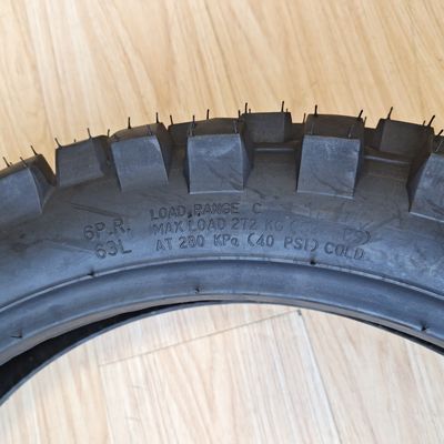 Мотоциклетная шина 110/90-18 8PR для Венесуэлы Содержание черной резины 35%-55%