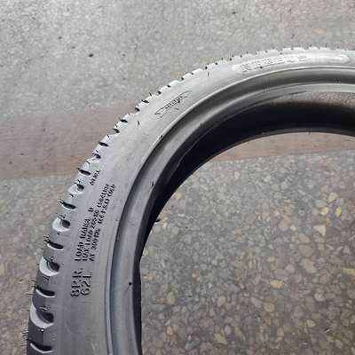 4.2kg Вес мягкой резины Мотоциклетная шина 100/90/18 120/80/17 100/90-17 120/70/17 909017