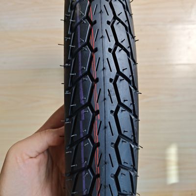 Глубокий дизайн мотоциклетной шины 60/100-17 для и 5000 штук в день Производственная мощность