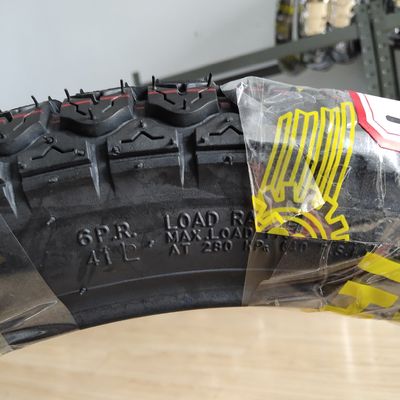 Прочная мотоциклетная шина 275-17 с рабочим сроком службы 20000 км и прочностью на тягу 10.5