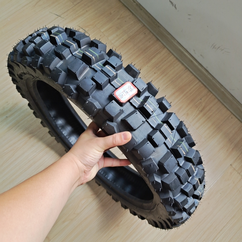 OEM 4.10-18 110/100-18 Мотоциклетные шины колеса с 35% содержанием каучука