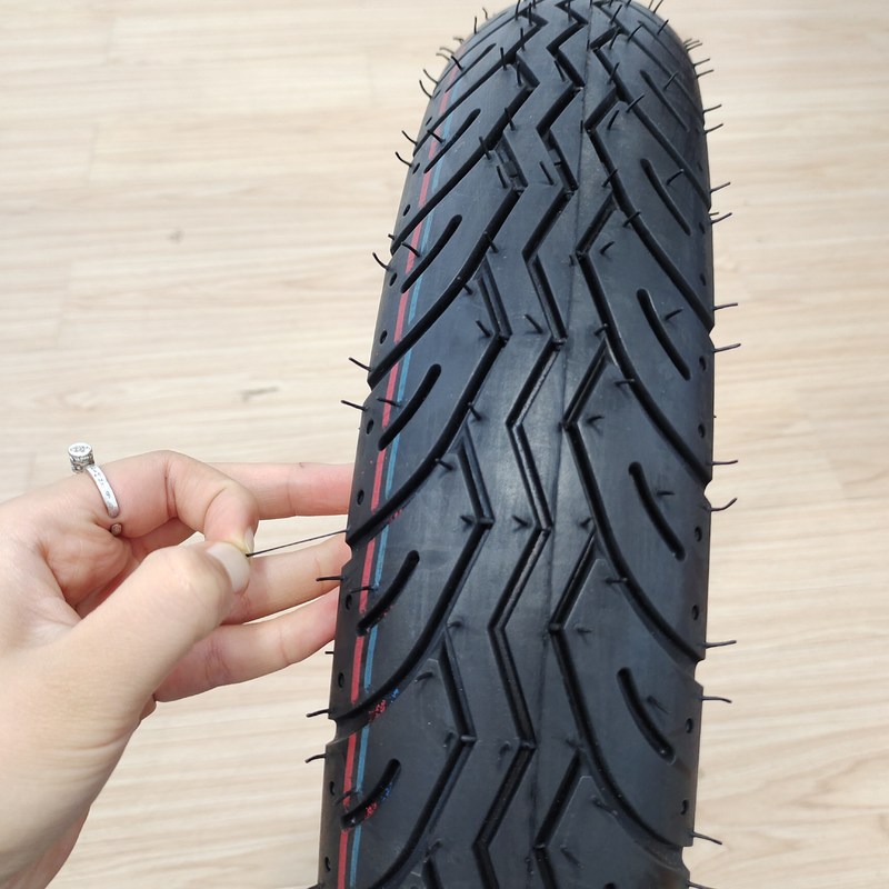 Загрузка в порт Циндао 90/90/18 Innova Vintage Reifen для мотоциклов с скоростью сгибания 6PR/8PR